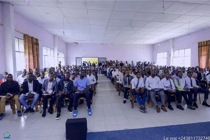 Salle de formation AGONIA — participants